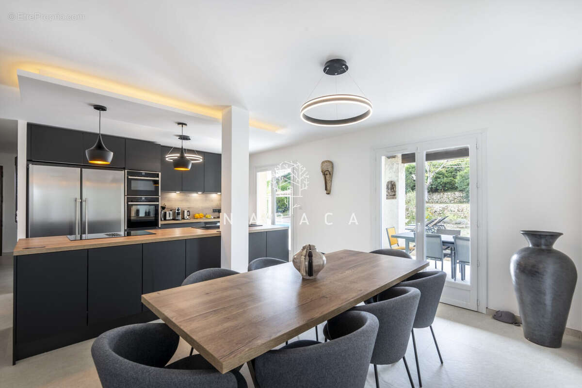 Maison à MOUANS-SARTOUX