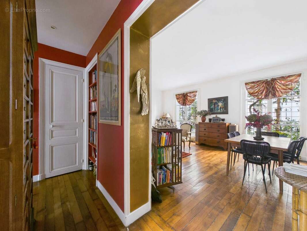 Appartement à PARIS-9E