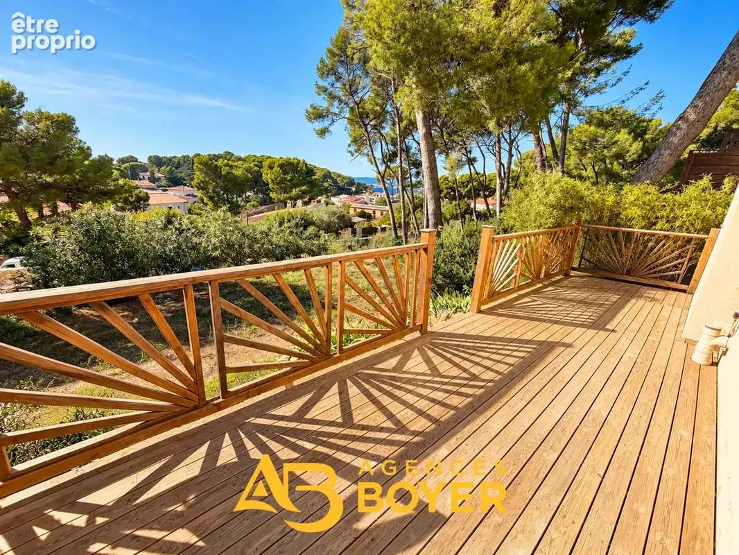 Sanary-sur-Mer Beaucours   Maison avec vue mer et pinède en résidence sécurisé - photo 14