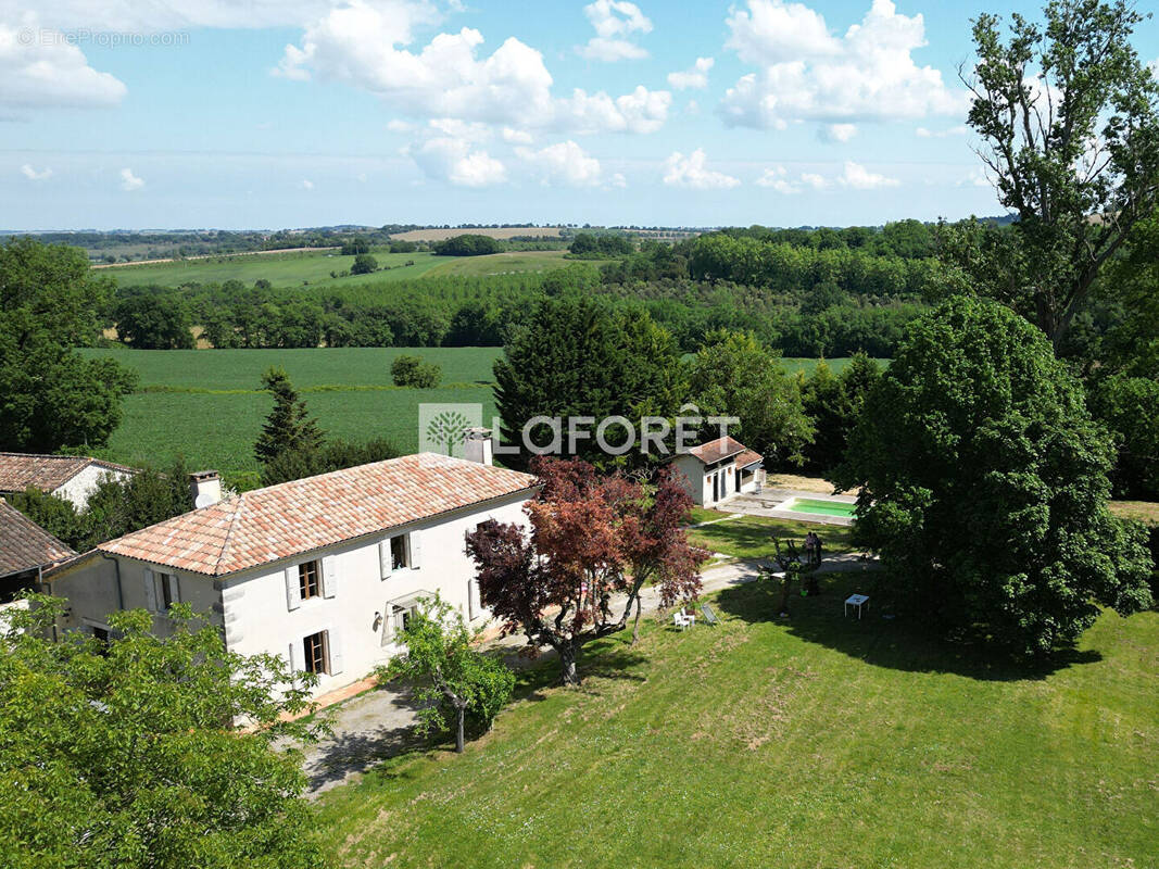 Maison à MONCRABEAU