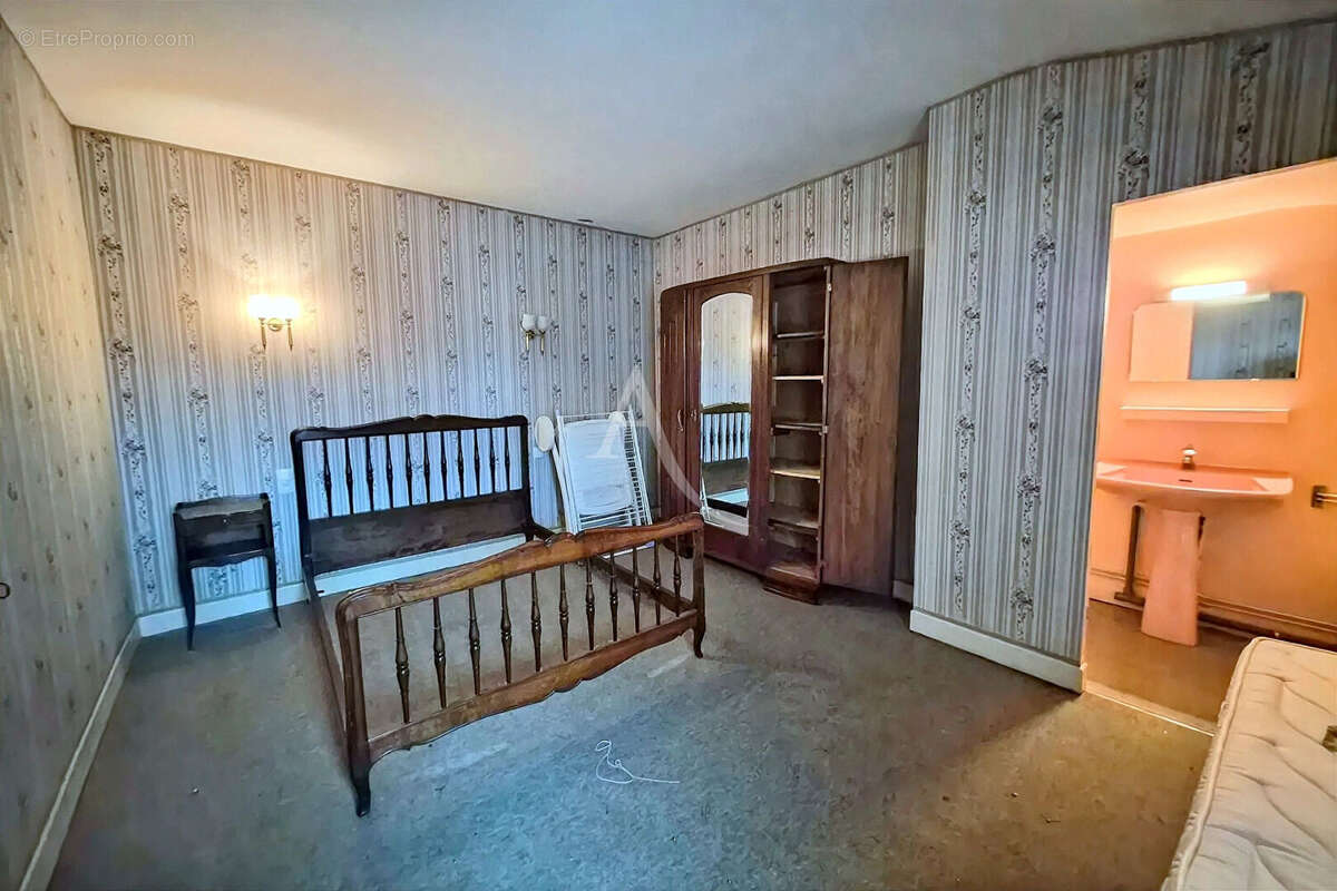 Maison à VILLENEUVE-DE-MARSAN