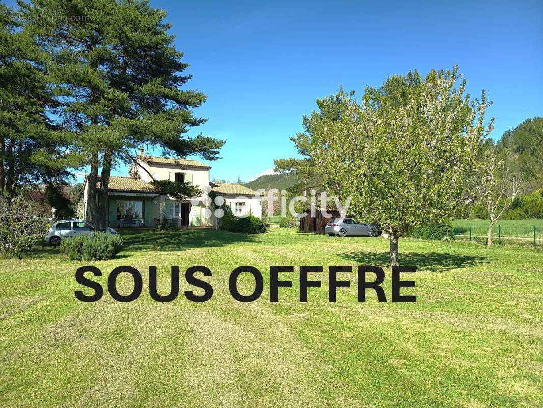 Maison à LARAGNE-MONTEGLIN