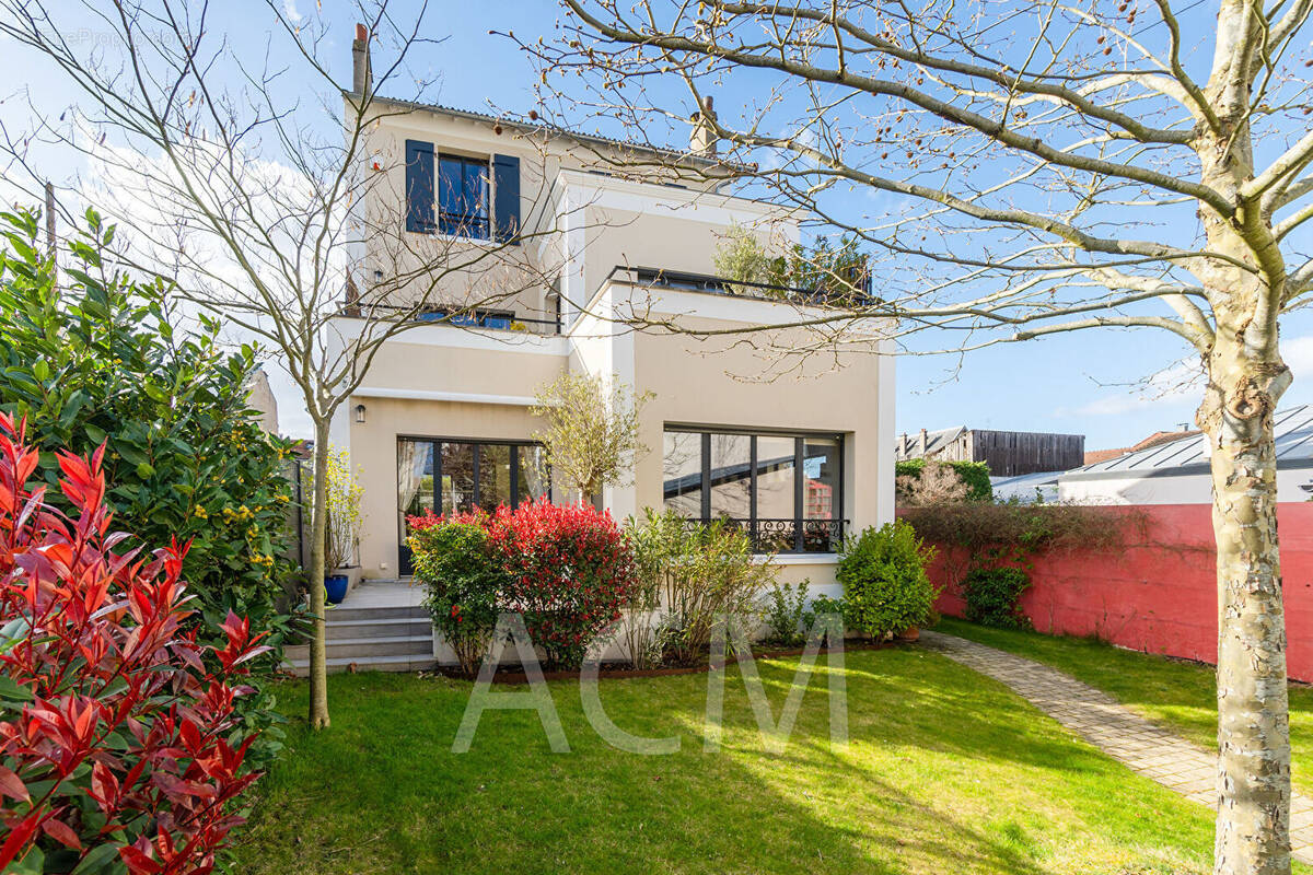 Maison à MAISONS-LAFFITTE