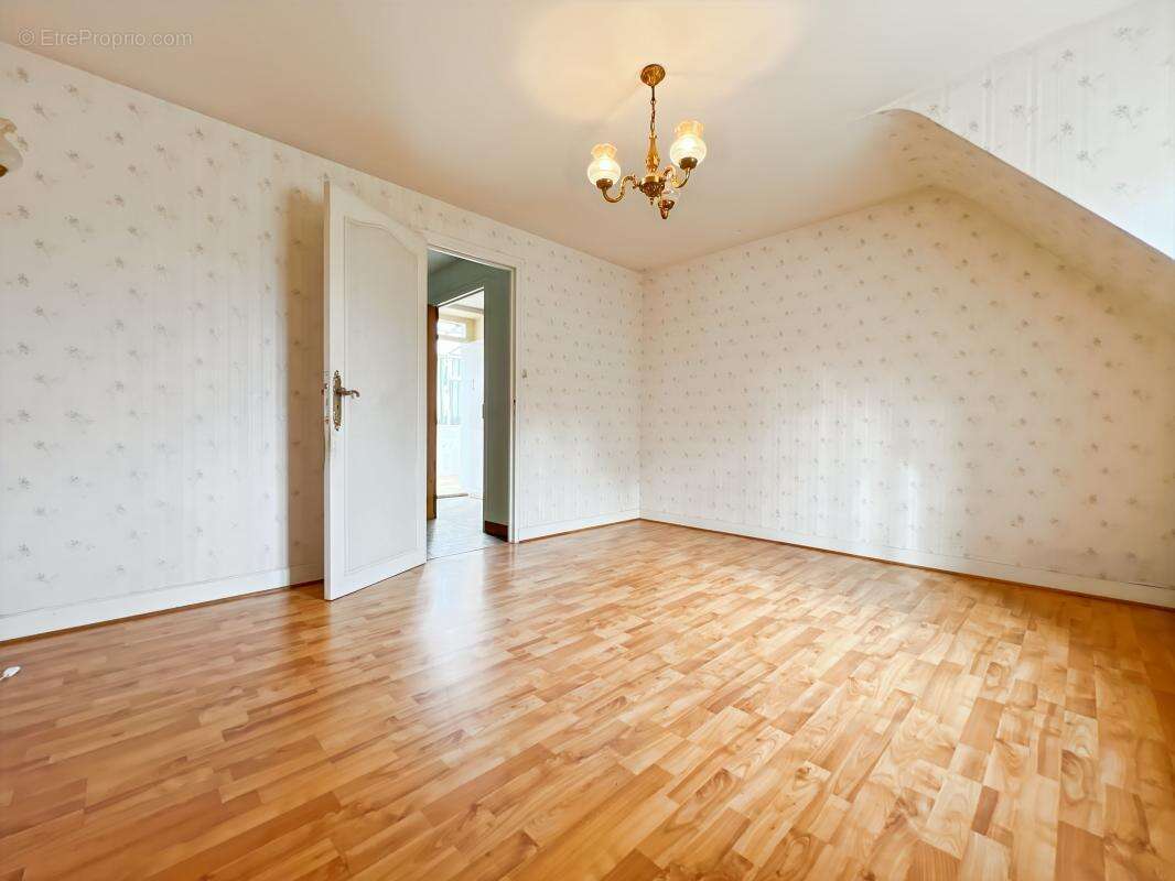 Maison à PERONVILLE