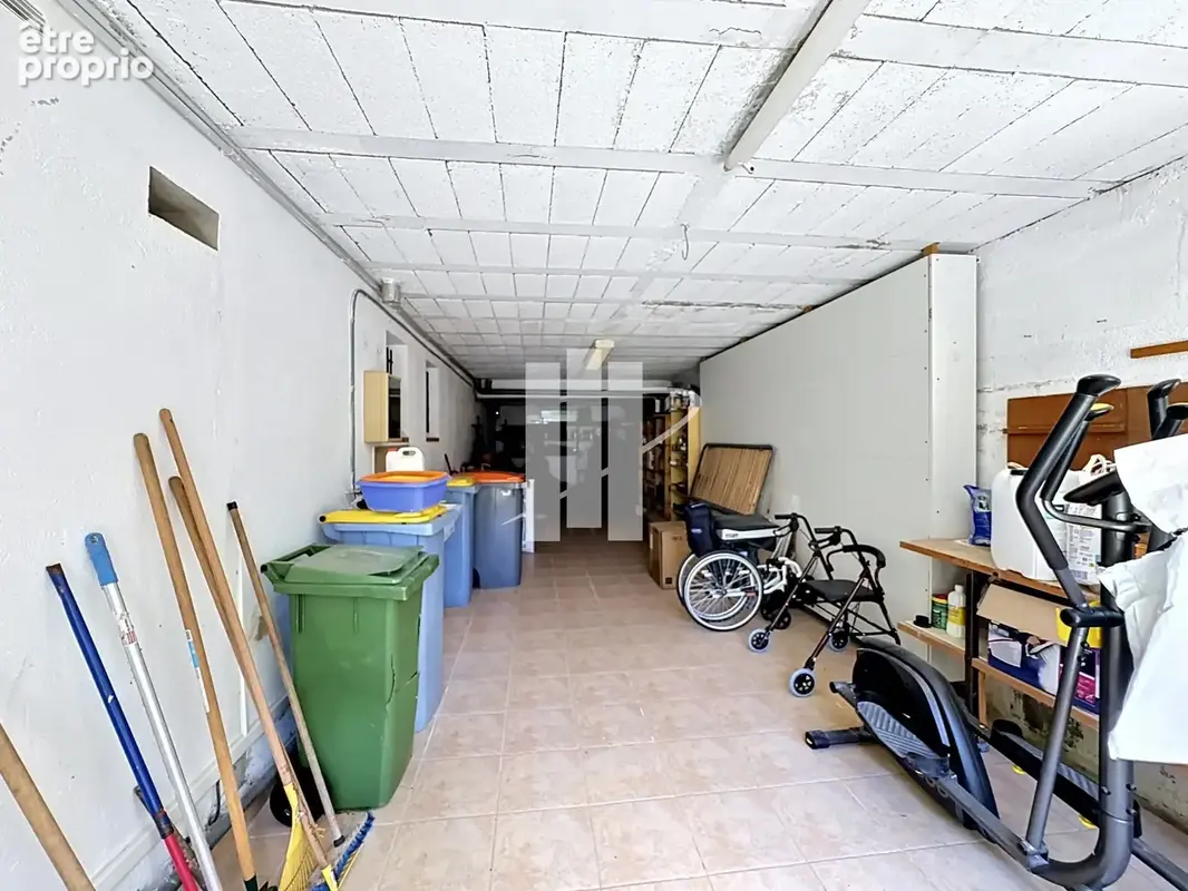 villa de 250m2 divisée en 2 appartements avec piscine. - photo 16