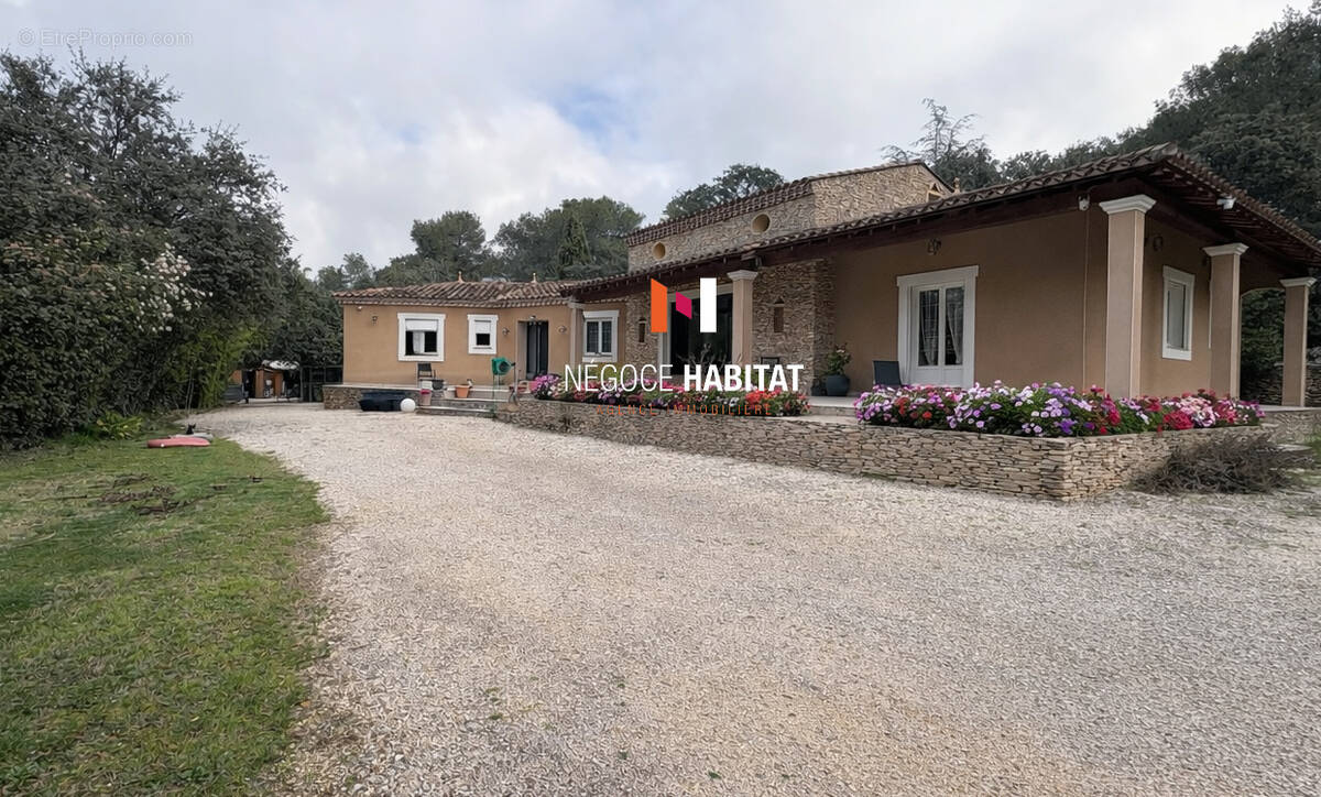 Maison à NIMES