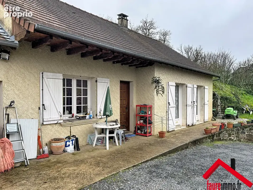 Maison à LISSAC-SUR-COUZE
