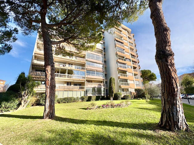 Appartement à MANDELIEU-LA-NAPOULE