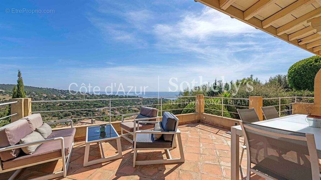 Maison à LES ISSAMBRES