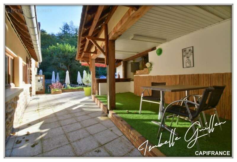 Maison à NERIS-LES-BAINS