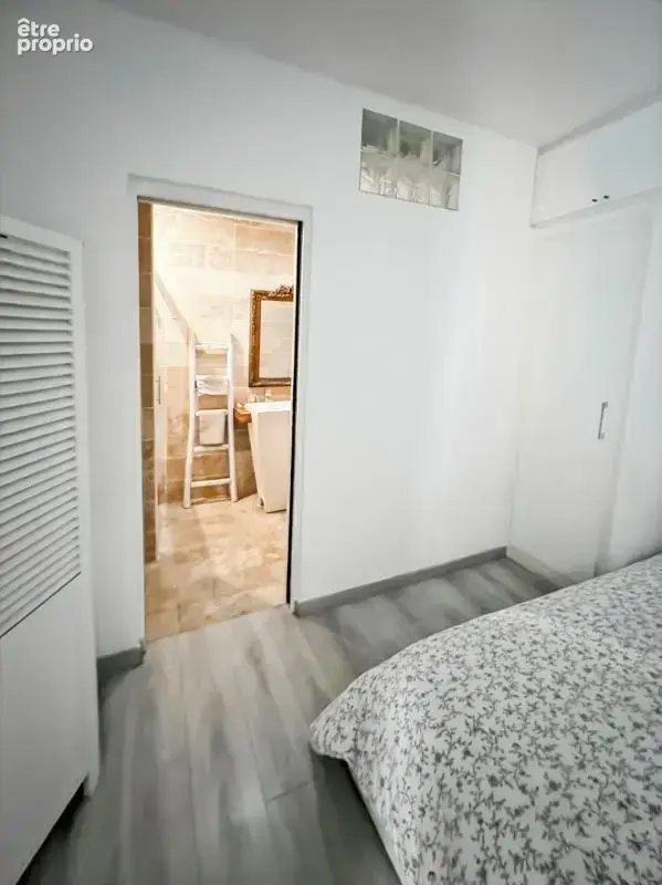 NICE Coulée verte Vieux Nice 2P 31m² très bon état lumineux - photo 7
