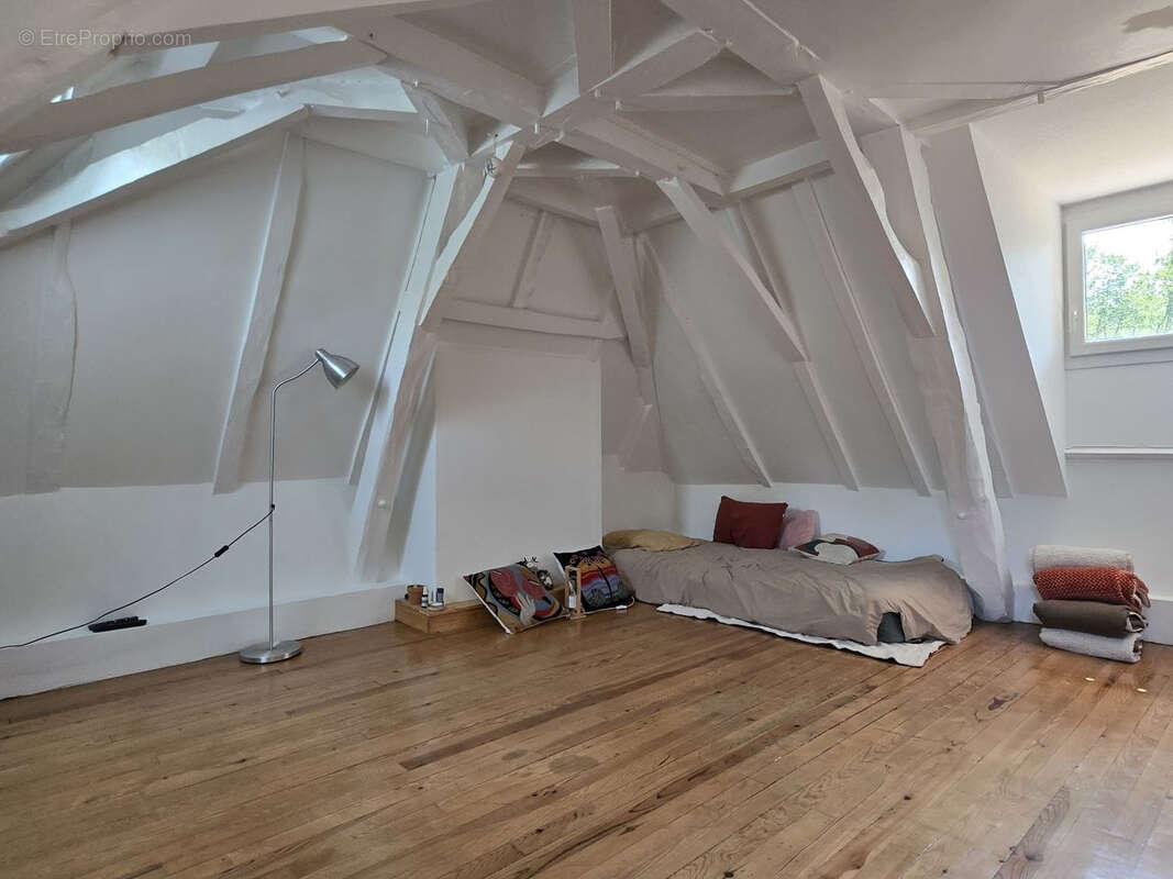 Ensemble de 3 habitations sur un parc de 2ha76 avec étang! - photo 11
