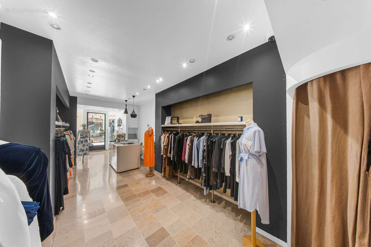Fonds de commerce prêt-à-porter   2 boutiques   hypercentre - photo 7