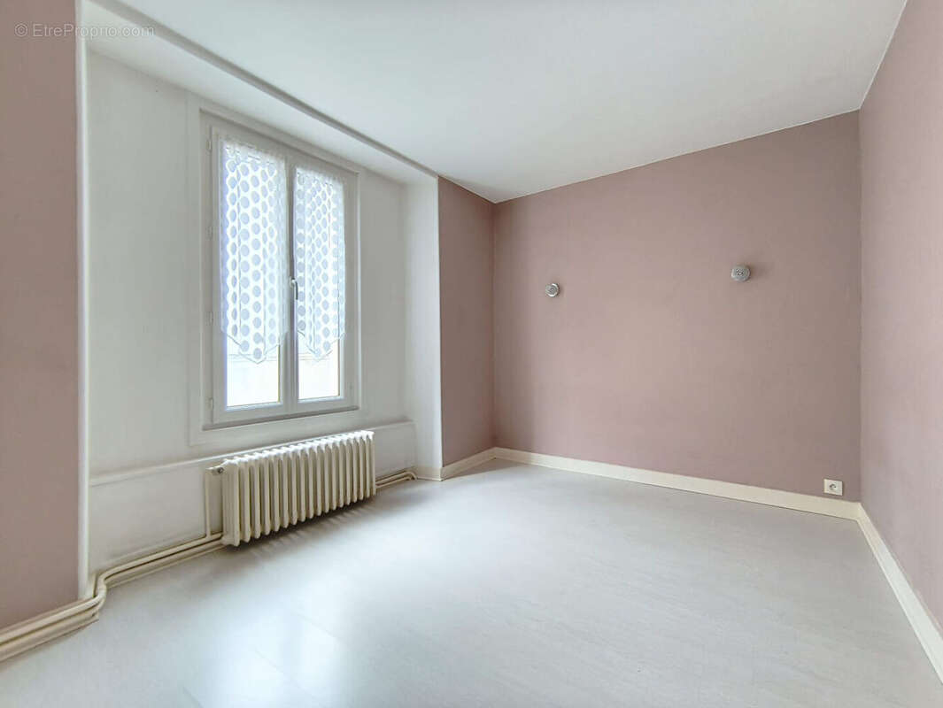 Maison à BURIE