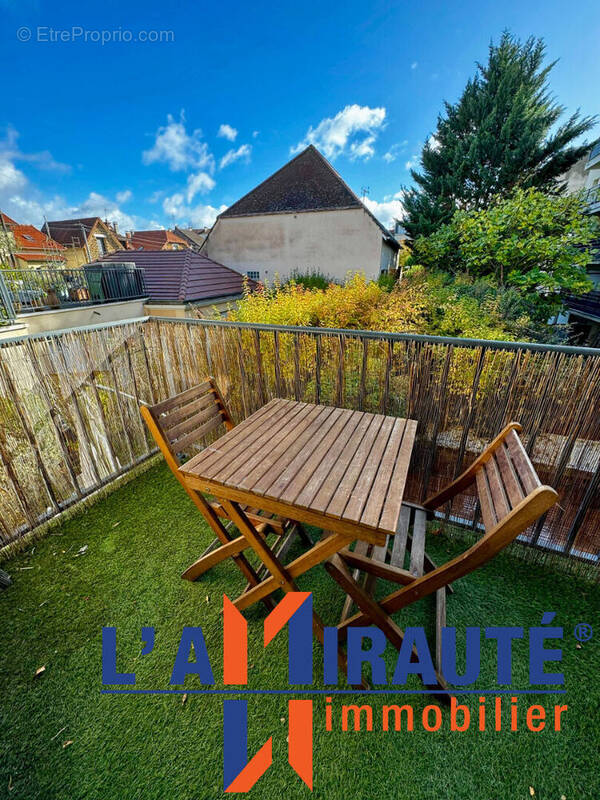 Appartement à SARTROUVILLE