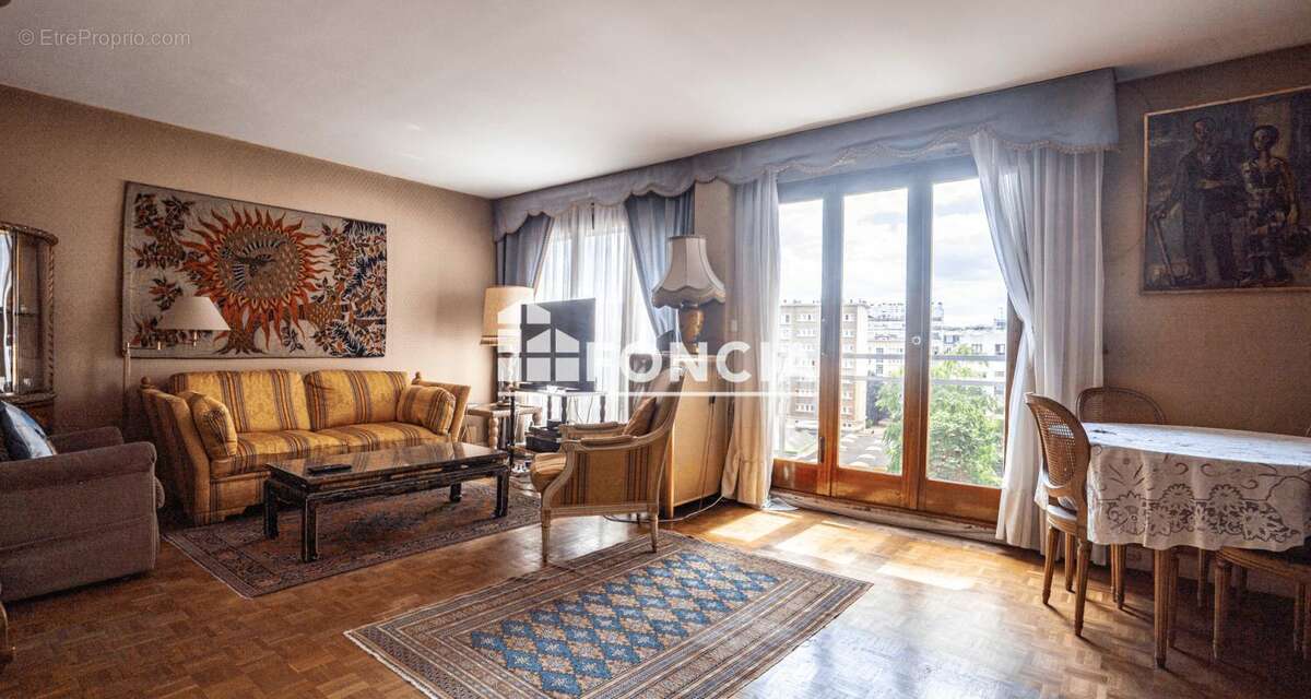 Appartement à PARIS-15E