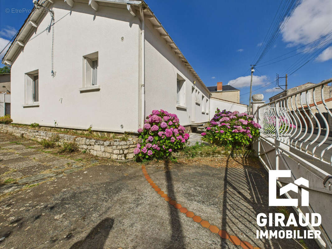 Maison à FONTENAY-LE-COMTE