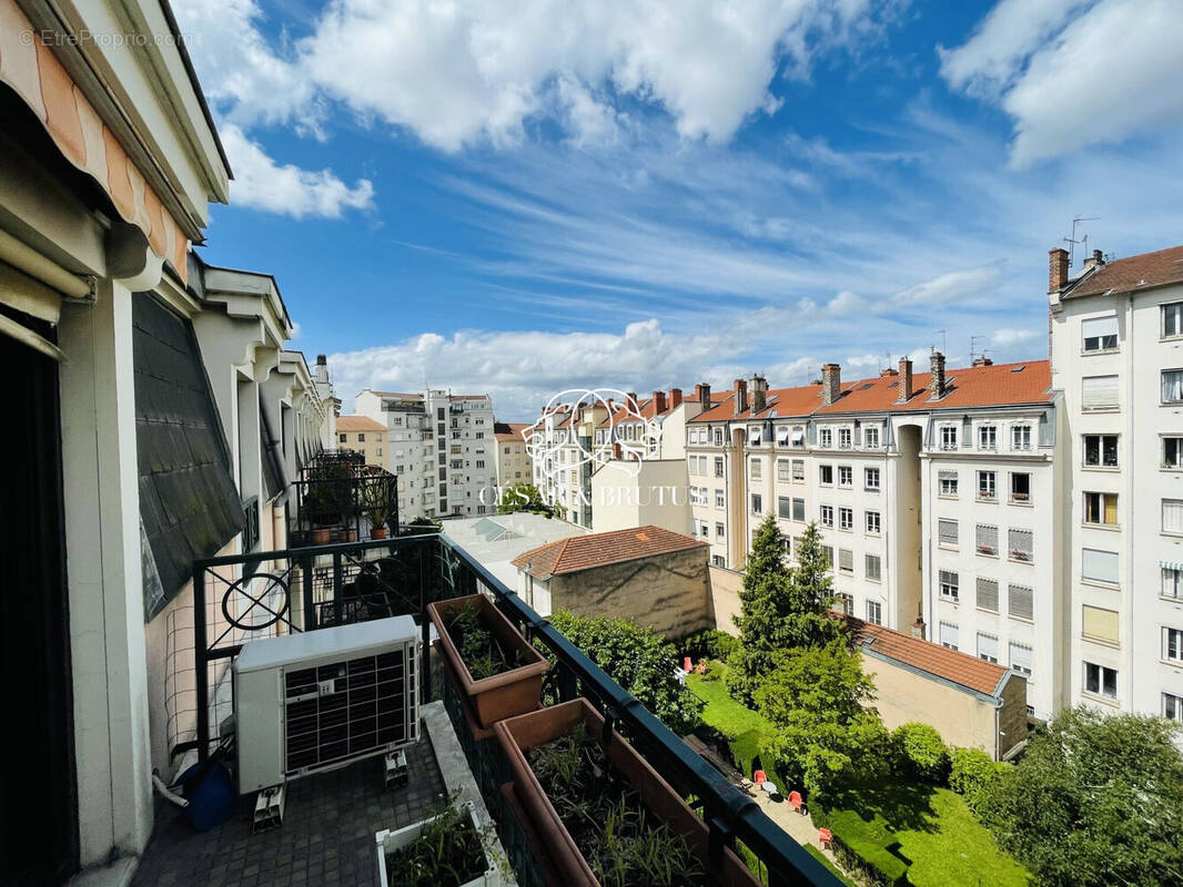 Vue du balcon - Appartement à LYON-7E