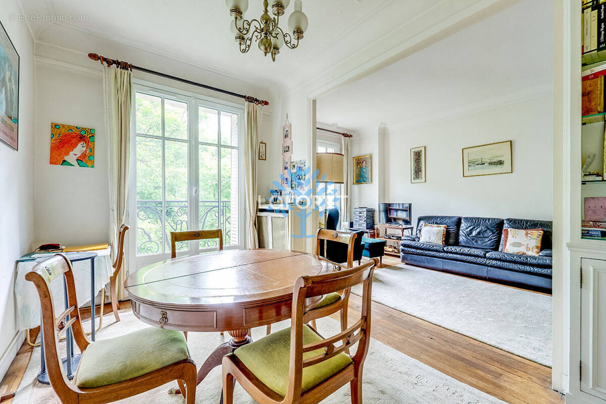 Appartement à PARIS-20E