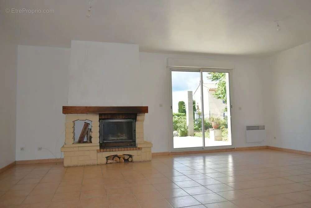 Maison à MONTAUROUX