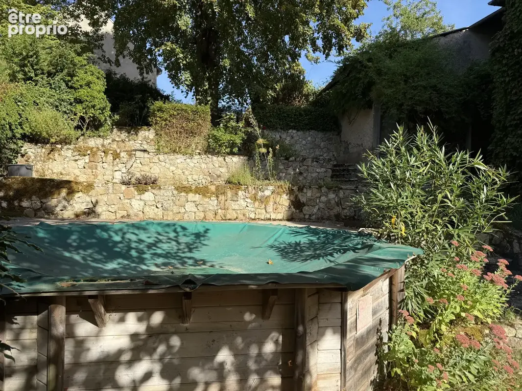 Manoir des XVᵉ & XVIᵉ siècles de 450 m2  dont 300 m2 déjà aménagés sur 880 m2 de terrain - photo 17