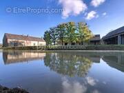 Maison à MONTCORBON