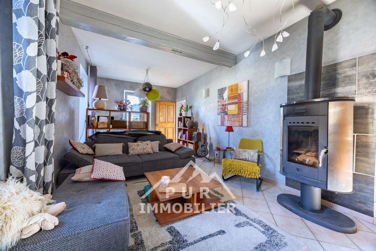 Maison à VIUZ-EN-SALLAZ