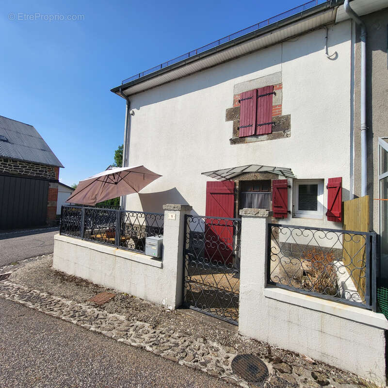 Maison en pierres avec grand garage vendue meublée - photo 3