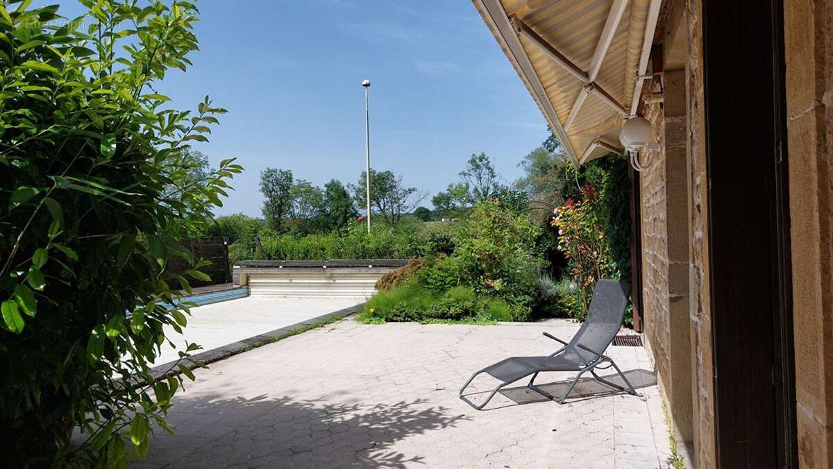 Maison à POLAINCOURT-ET-CLAIREFONTAINE