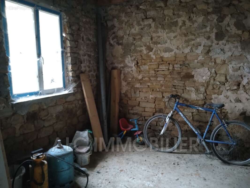 Maison à LIGNIERES-ORGERES