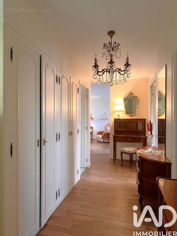 Photo 9 - Appartement à COMPIEGNE