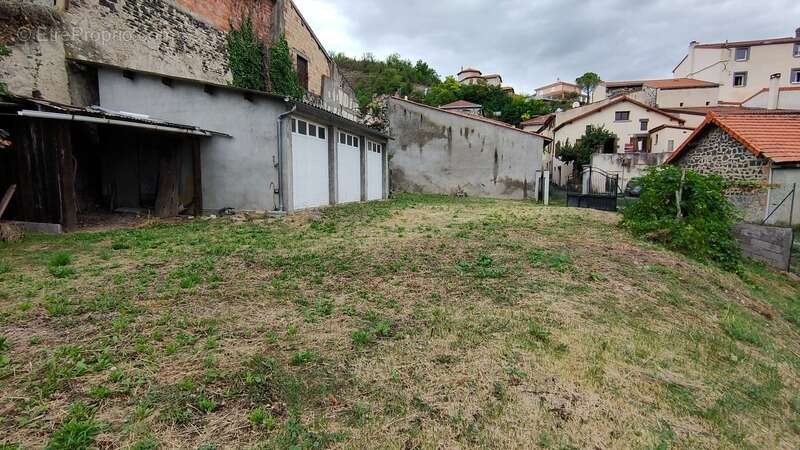 Terrain à LA ROCHE-BLANCHE