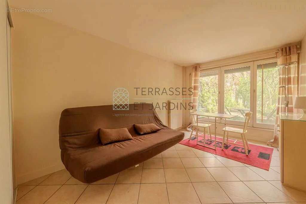 Appartement à PARIS-19E