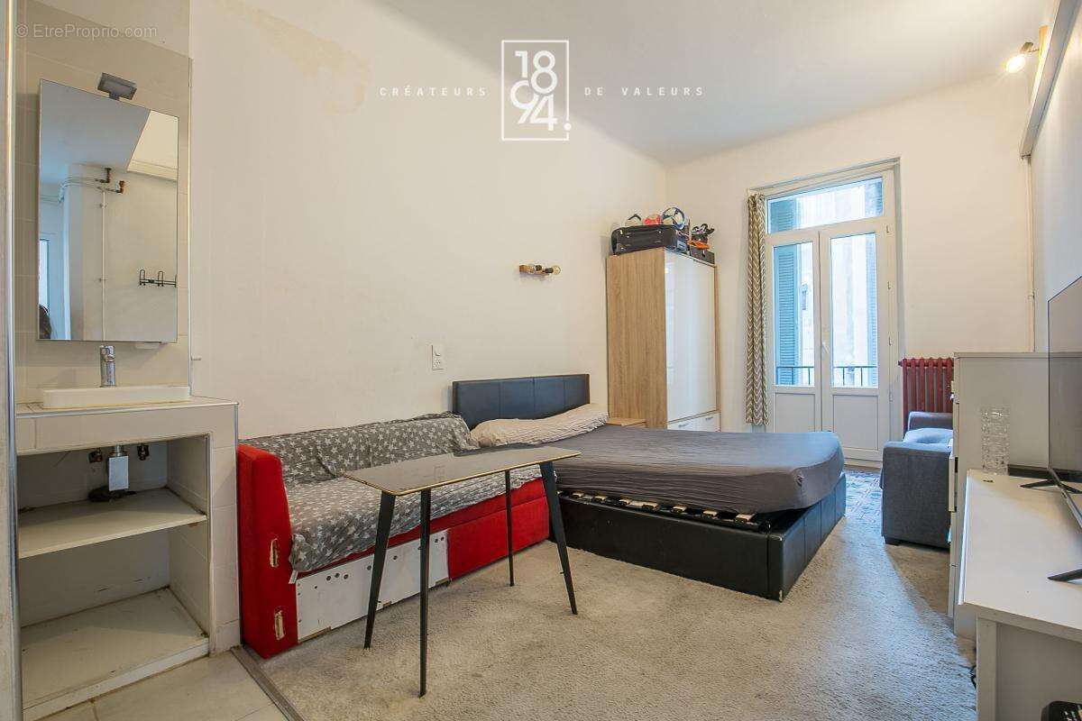 Appartement à MARSEILLE-6E