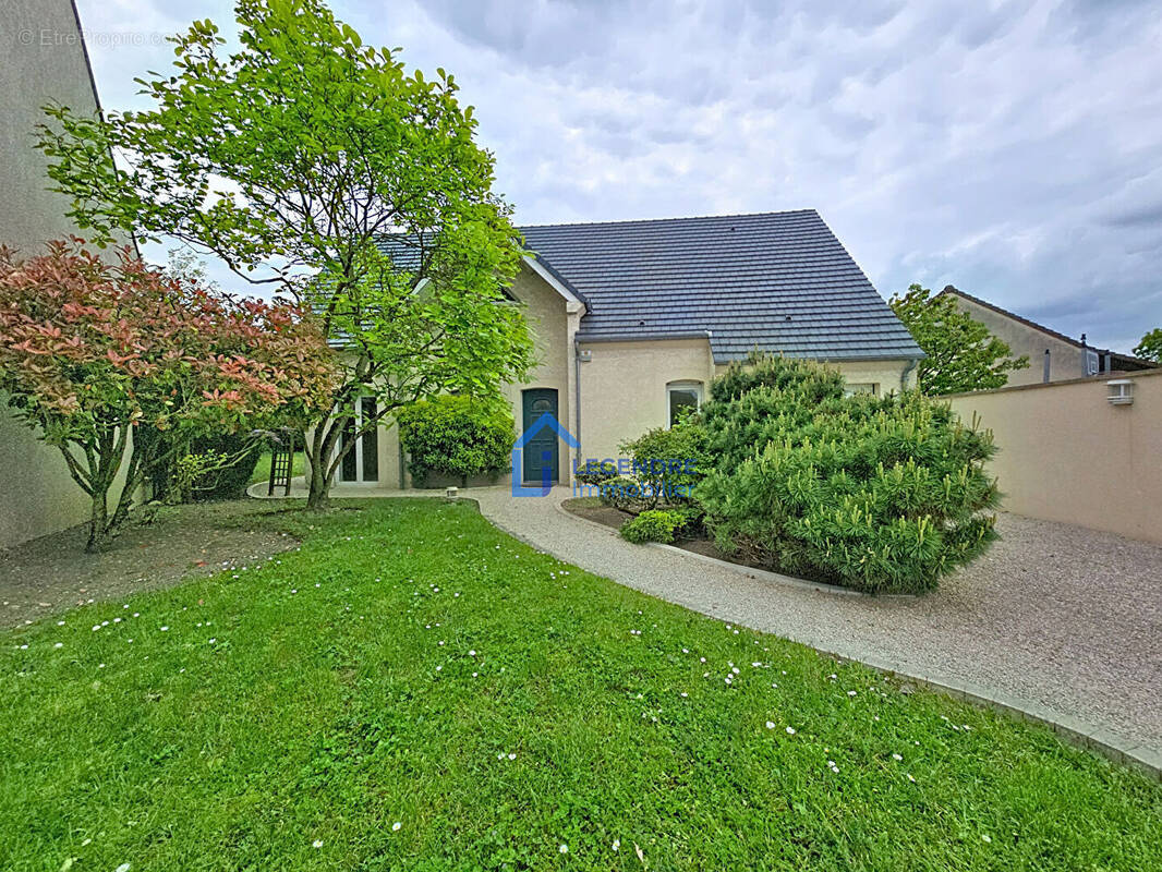 Maison à PIERRELAYE