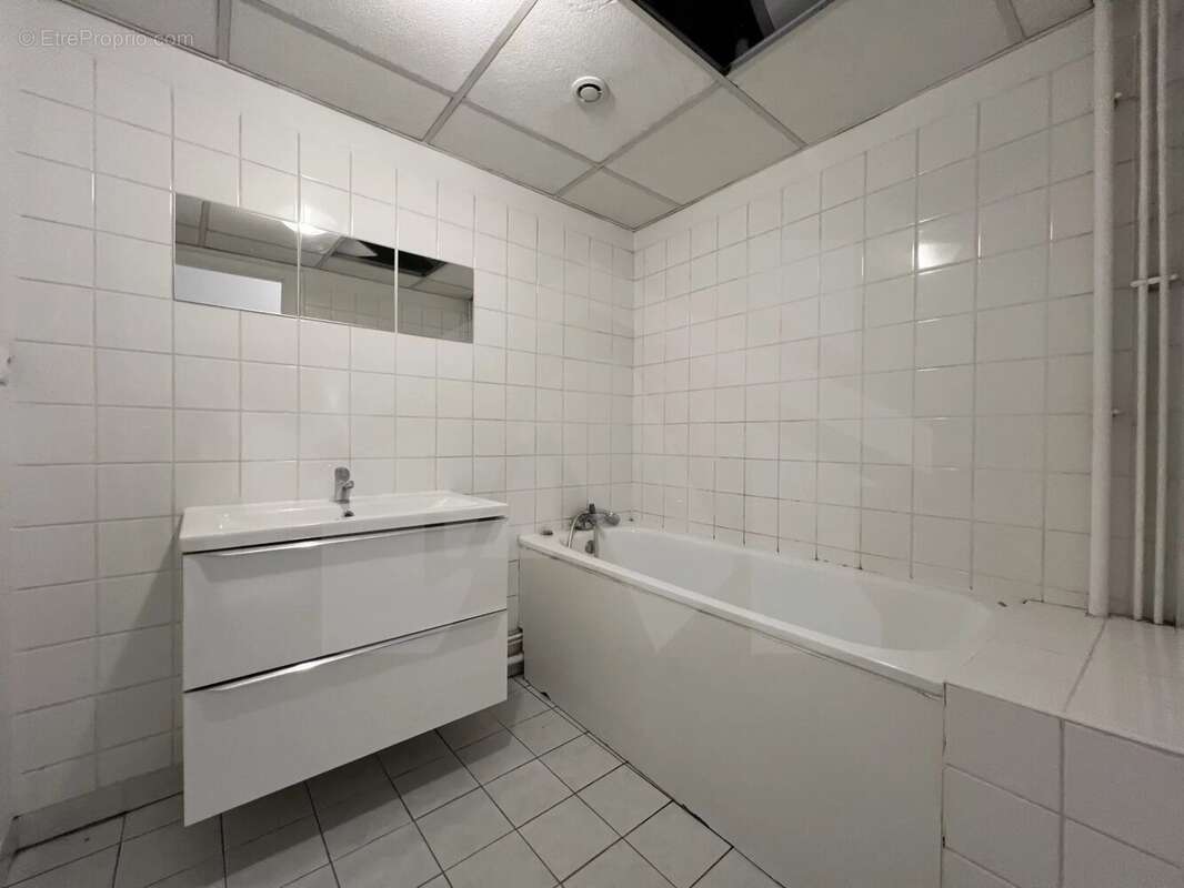 T3 3eme etage - 38 rue diderot - photo 12