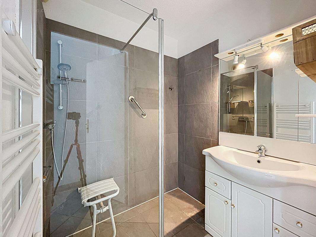 Appartement à LE LUC