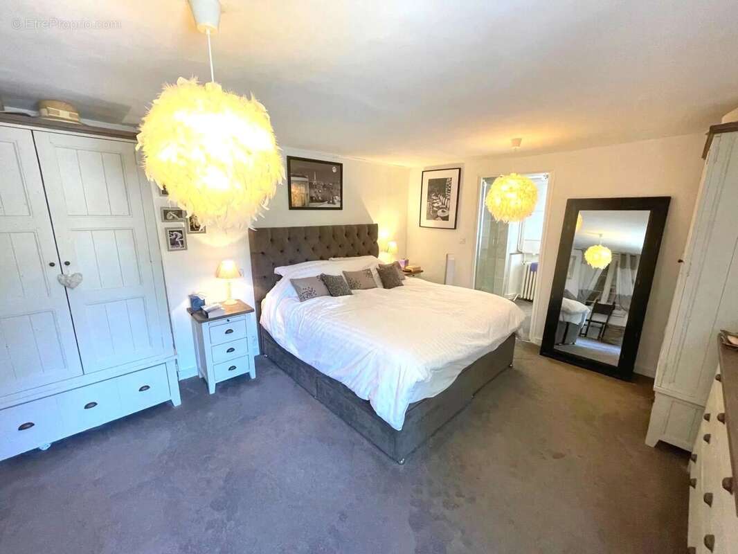 Maison perigourdine renovée avec grange, piscine et beau jardin - photo 8