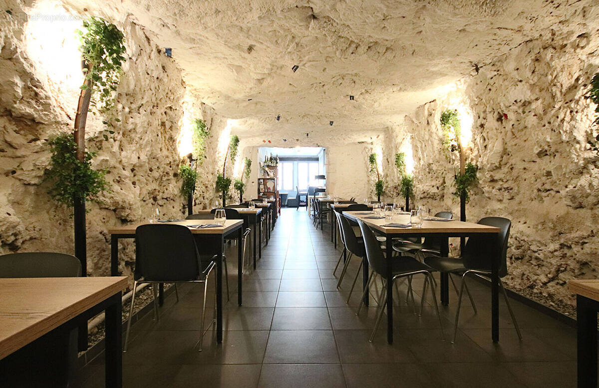 Commerce à CHAUMONT-SUR-LOIRE