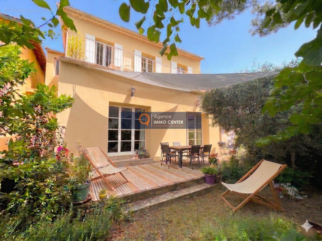 Maison à CUERS
