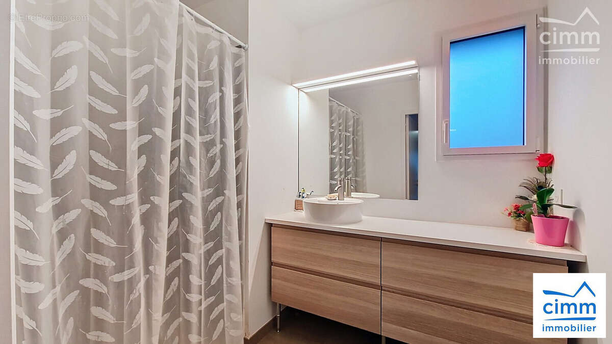 Maison à NOYAL-CHATILLON-SUR-SEICHE