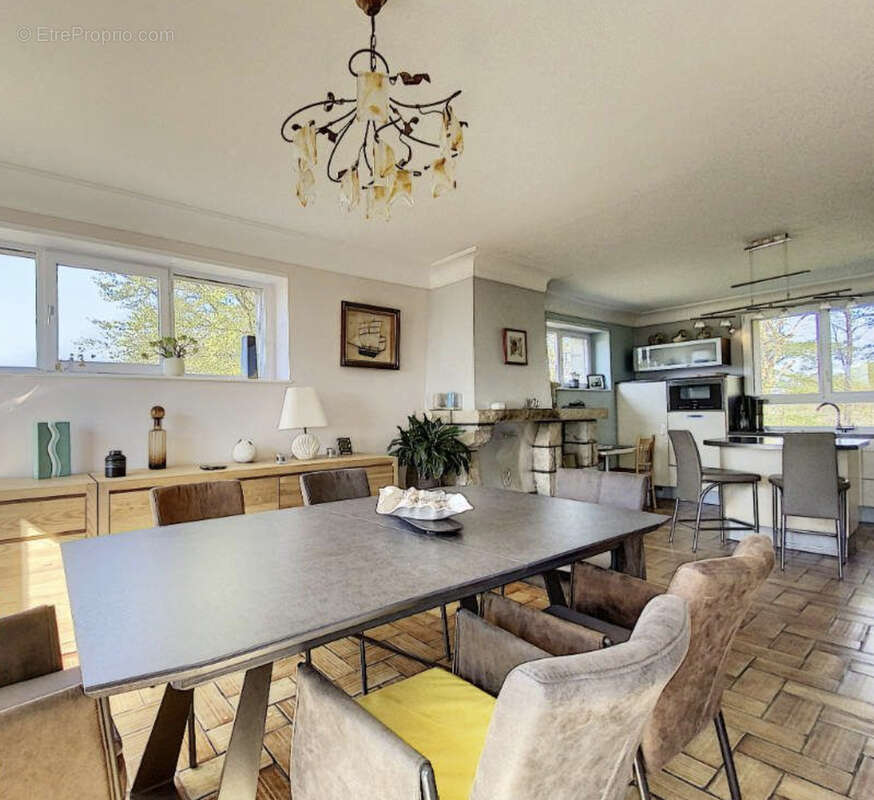 Maison à LOUVIGNE-DU-DESERT