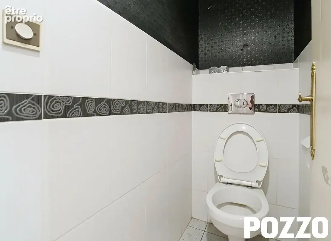 A Vendre - Pontorson - Appartement 4 pièce(s) 77 m² - ASCENSEUR / BALCON - photo 8