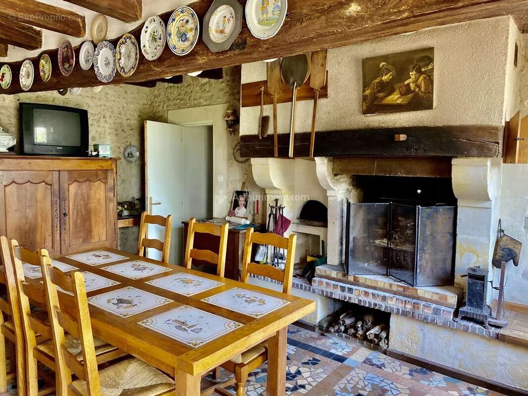 Maison à LA CHARTRE-SUR-LE-LOIR