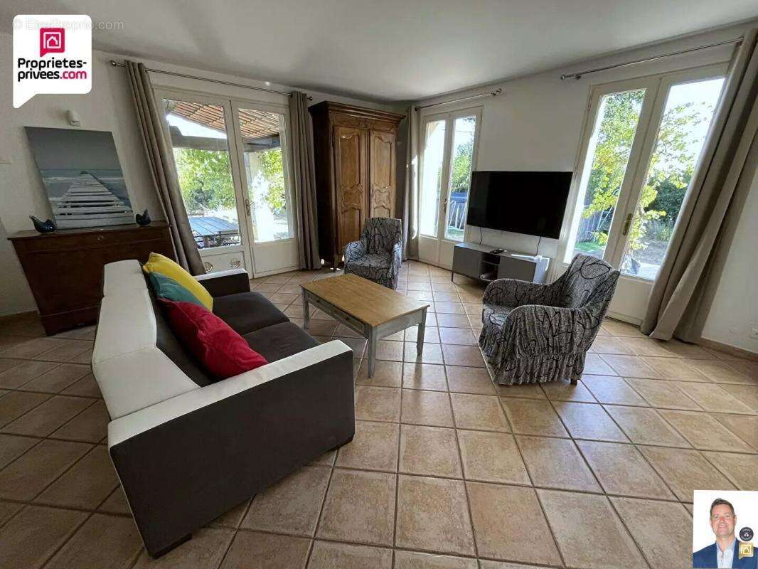 Maison à SAINT-CEZAIRE-SUR-SIAGNE