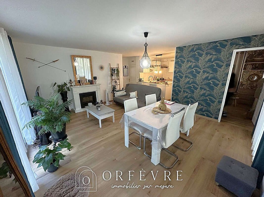 Appartement à CASTRIES