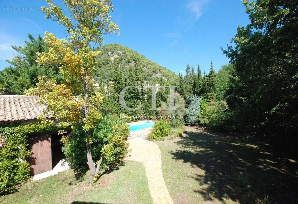 Maison à VAISON-LA-ROMAINE