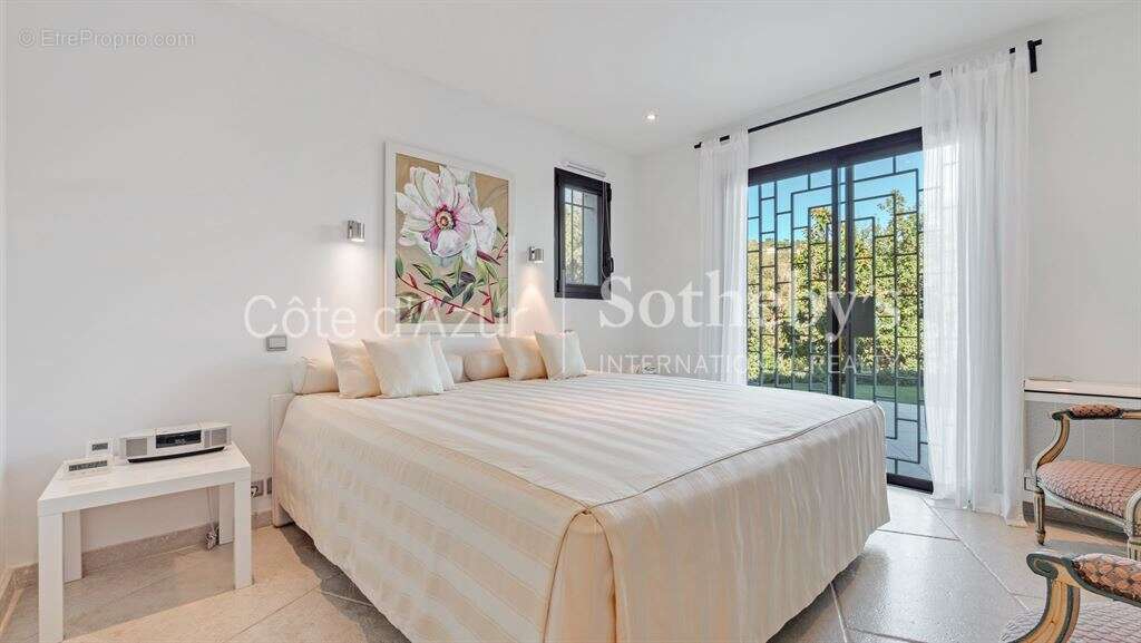 Grimaud Maison contemporaine avec piscine et vue mer - Domaine de Beauvallon - photo 13
