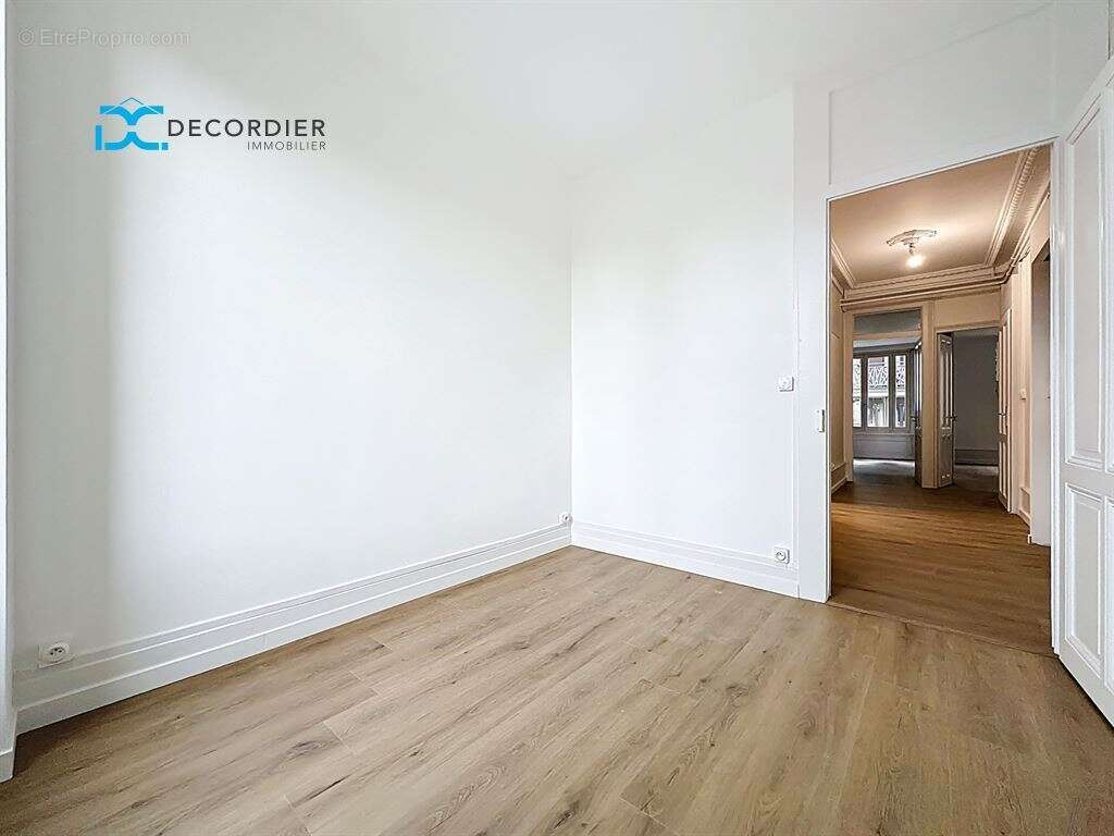 Appartement à EVIAN-LES-BAINS