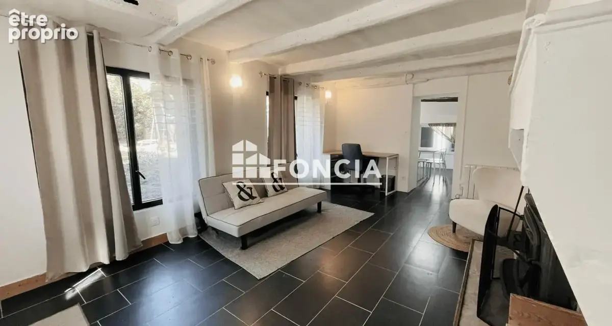 Maison de bourg en pierre rénovée 116 m² + grange + terrain – St Coutant-le-Grand - photo 2